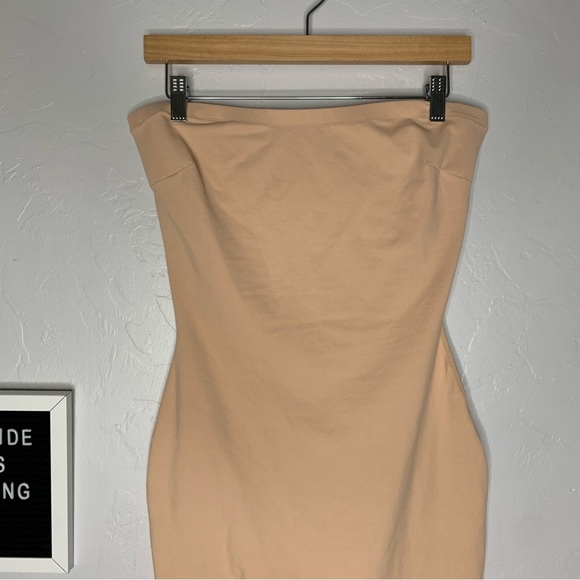 Assets By Spanx Body Shaping Strapless Slip Dress Size Extra Large - Picture 2 of 9